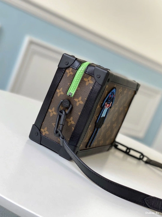 LOUIS TRUNK VUITTON SOFT 0821